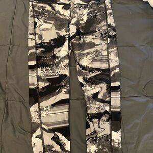 Under Armour Black and White Compression Leggings